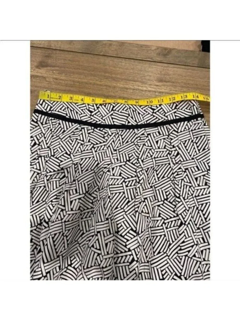 Ann Taylor LOFT Petite Black & White Mini Skirt - Size 2P